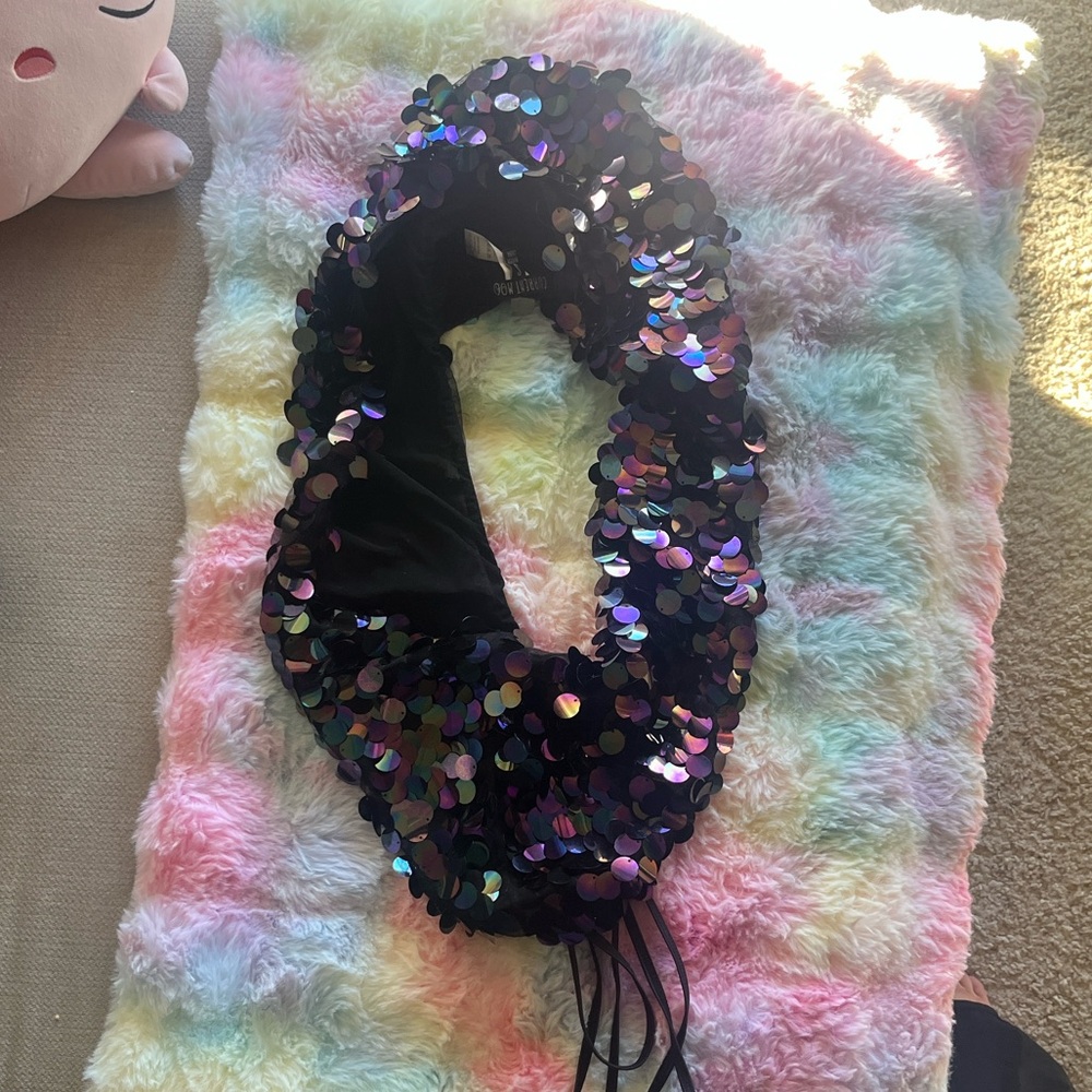 Sequin Embellished Hooded Scoop Top - Picture 4 of 5